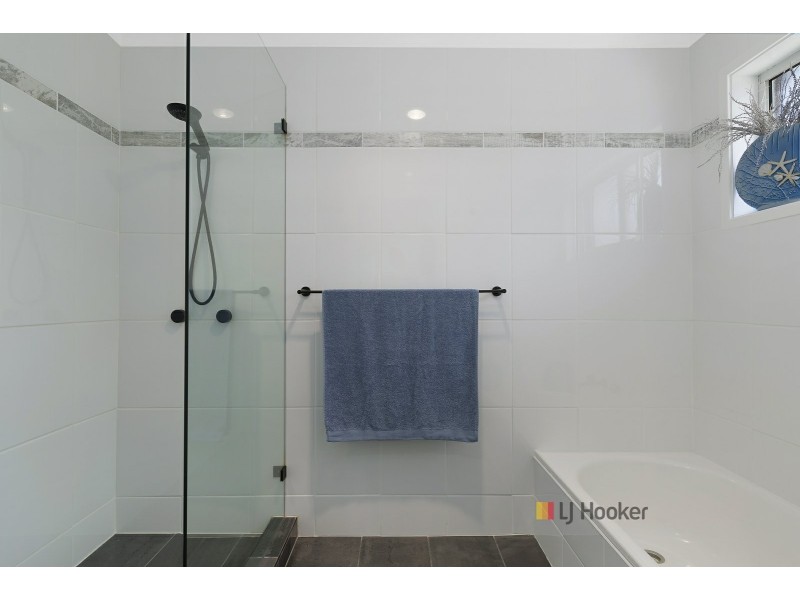 27 Birdwood Drive, Blue Haven NSW 2262