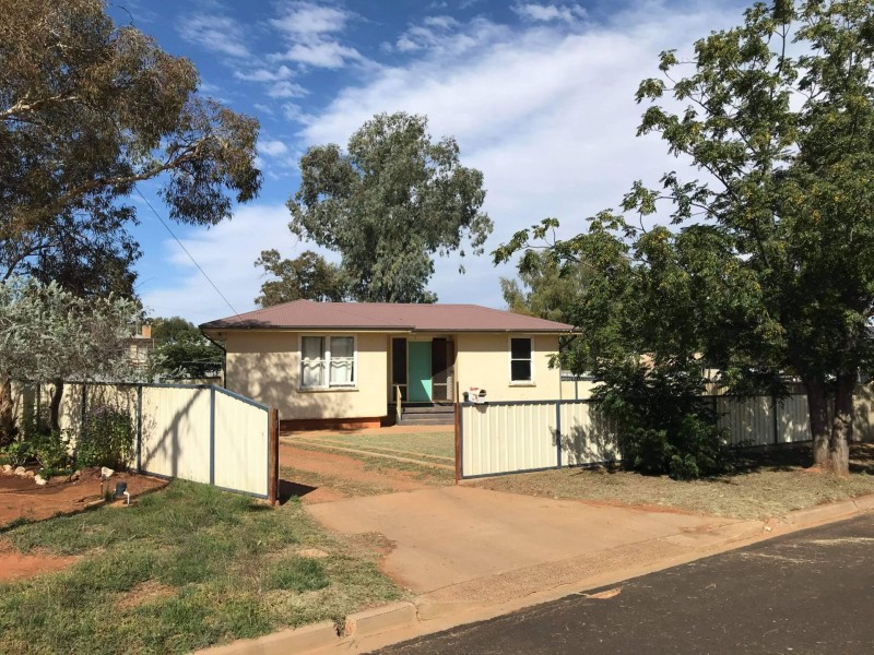 2 Wilga Crescent, Cobar NSW 2835