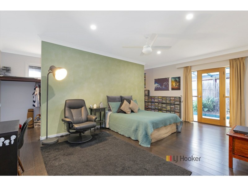 15 Mountain View Drive, Woongarrah NSW 2259