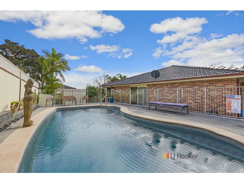 15 Mountain View Drive, Woongarrah NSW 2259