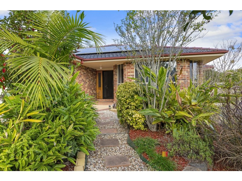 15 Mountain View Drive, Woongarrah NSW 2259