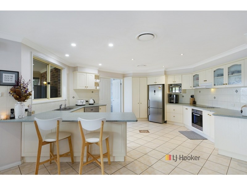 15 Mountain View Drive, Woongarrah NSW 2259