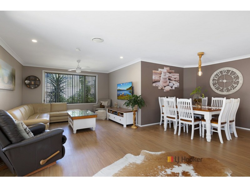 2 Starboard Row, Lake Munmorah NSW 2259