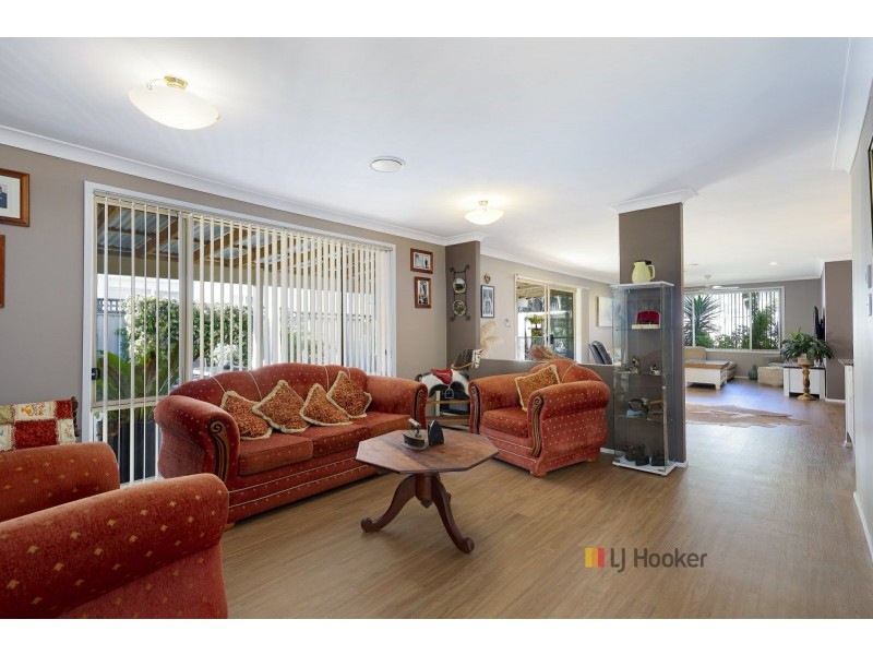 2 Starboard Row, Lake Munmorah NSW 2259