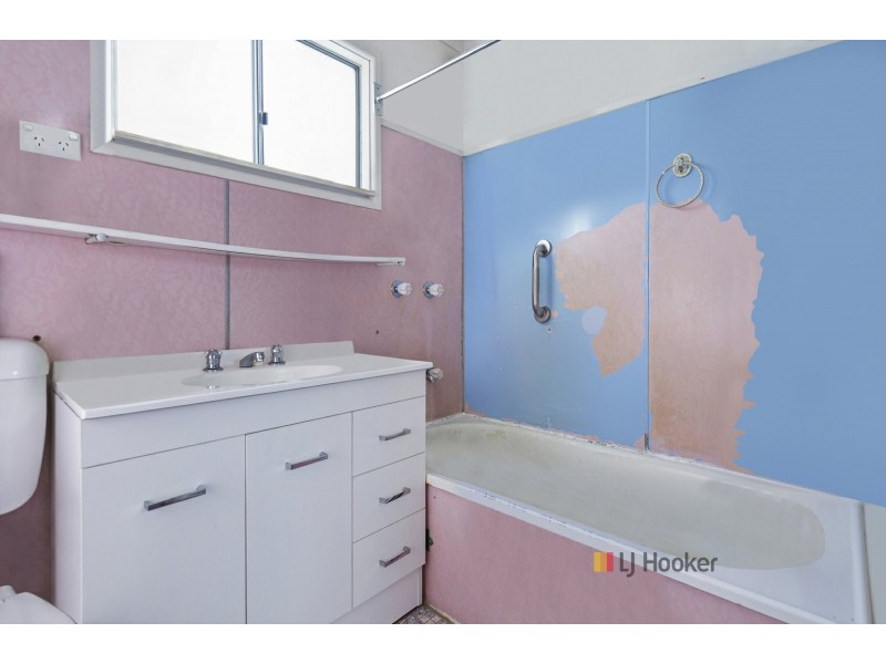 17 Scenic Drive, Budgewoi NSW 2262