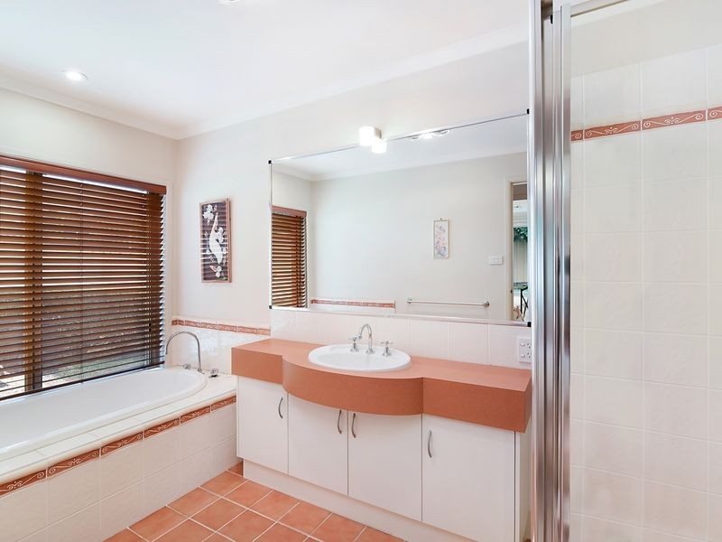 10 Spotted Gum Close, Hamlyn Terrace NSW 2259