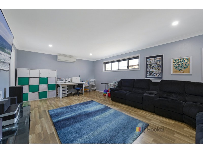 127 Winbin Crescent, Gwandalan NSW 2259