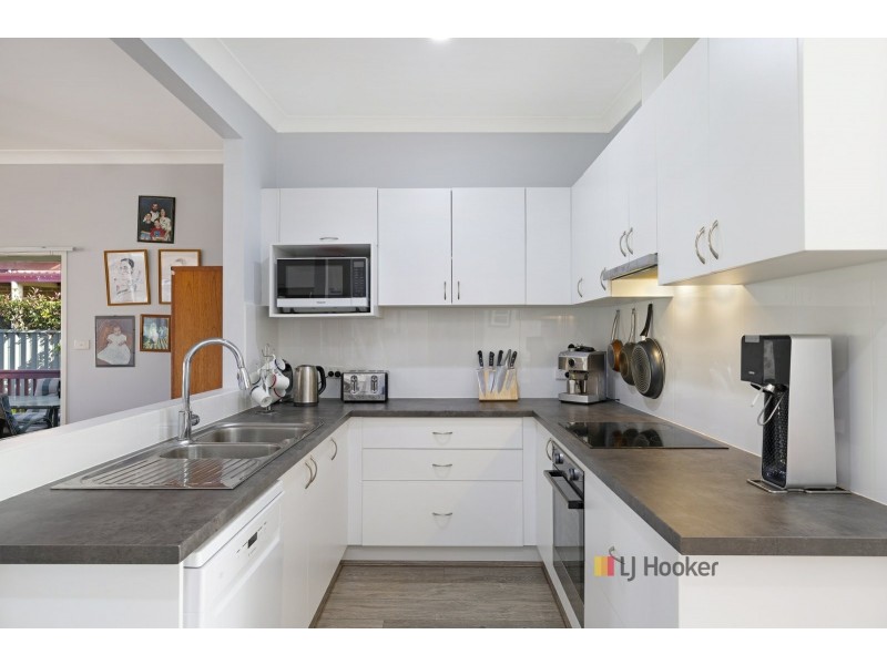 18 Elua Avenue, Budgewoi NSW 2262