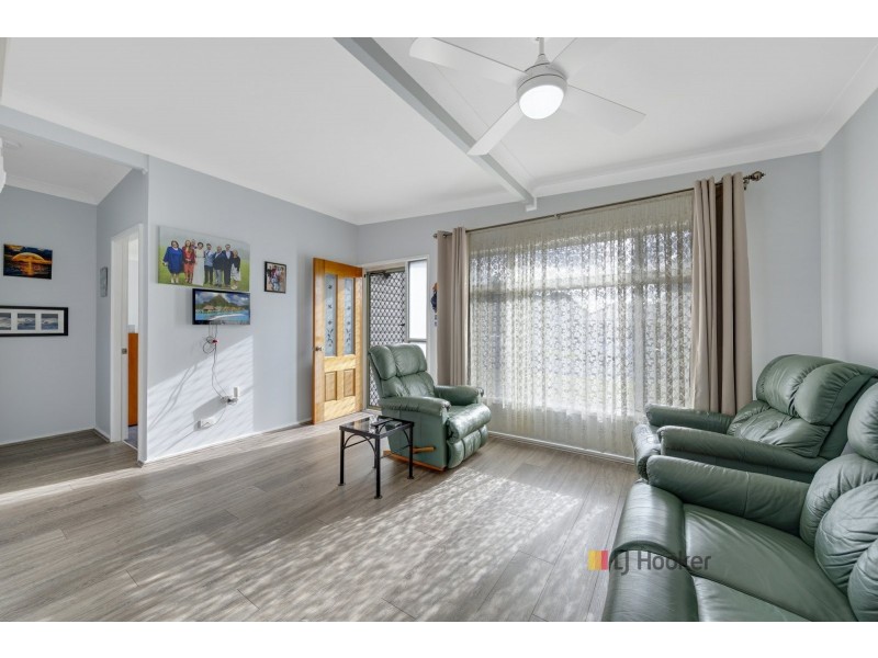 18 Elua Avenue, Budgewoi NSW 2262