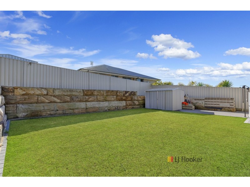6 Rosemeadow Drive, Gwandalan NSW 2259