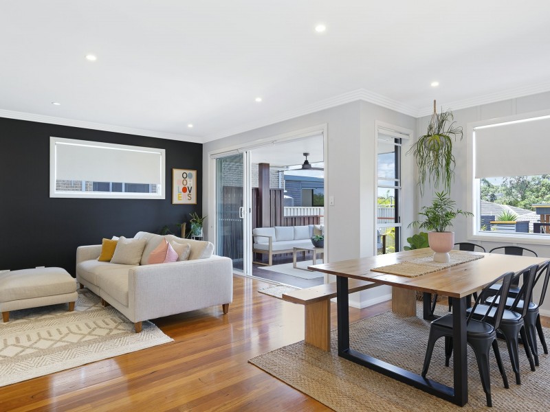 18 Haven Cres, Woongarrah NSW 2259