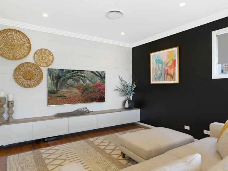 18 Haven Cres, Woongarrah NSW 2259