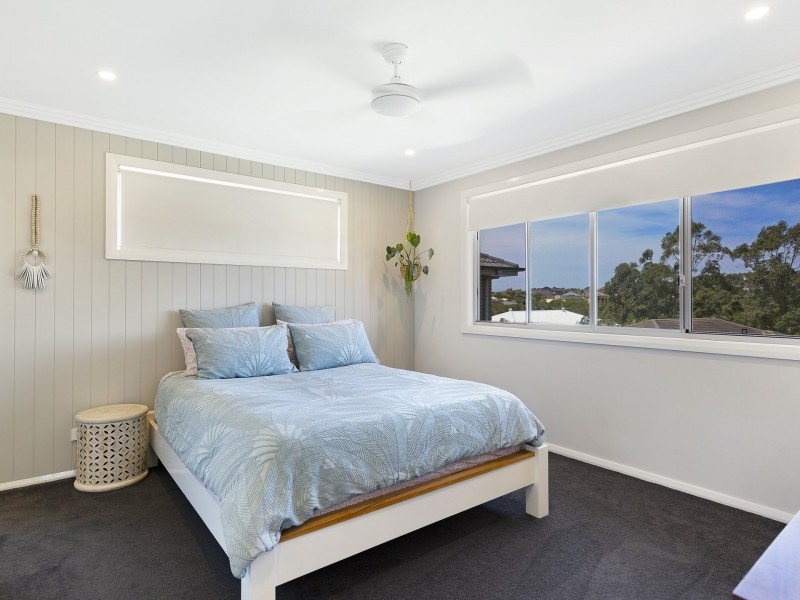 18 Haven Cres, Woongarrah NSW 2259