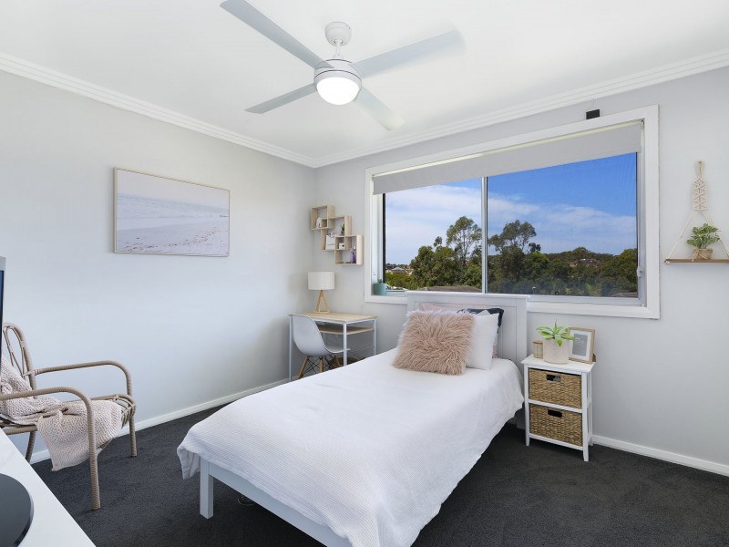 18 Haven Cres, Woongarrah NSW 2259