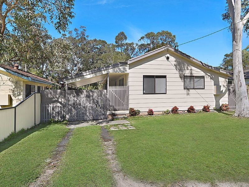 242 Scenic Drive, Budgewoi NSW 2262