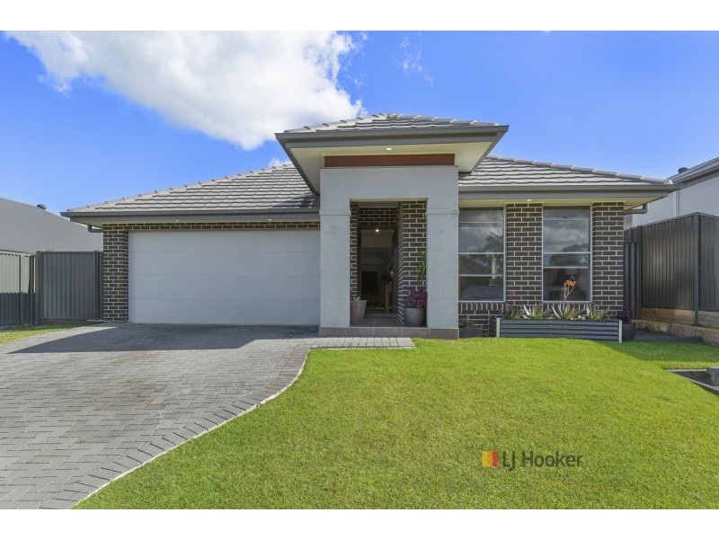 8 Carroll Circuit, Cooranbong NSW 2265