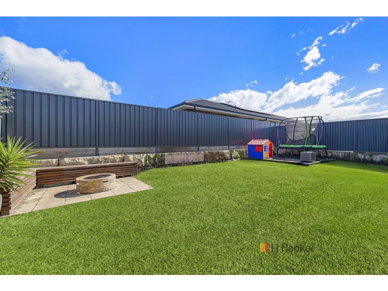 8 Carroll Circuit, Cooranbong NSW 2265