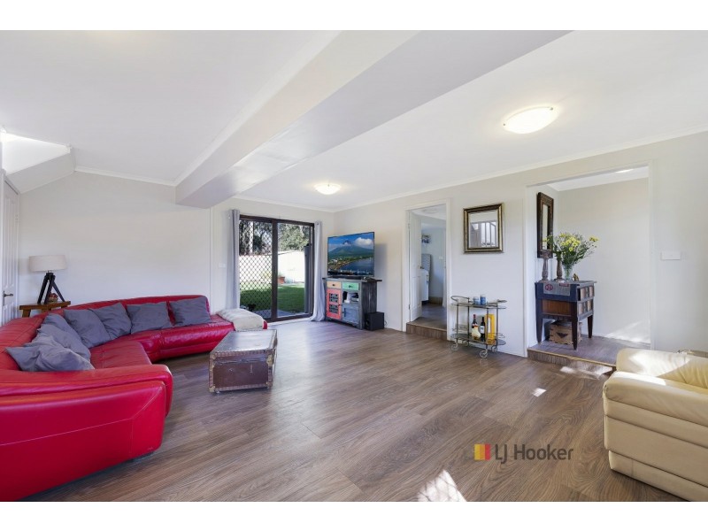 11 Merinda Avenue, Charmhaven NSW 2263