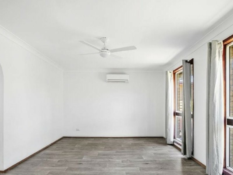 37 Delia Avenue, Budgewoi NSW 2262