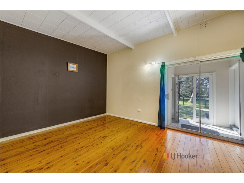 11 Natuna Avenue, Budgewoi NSW 2262