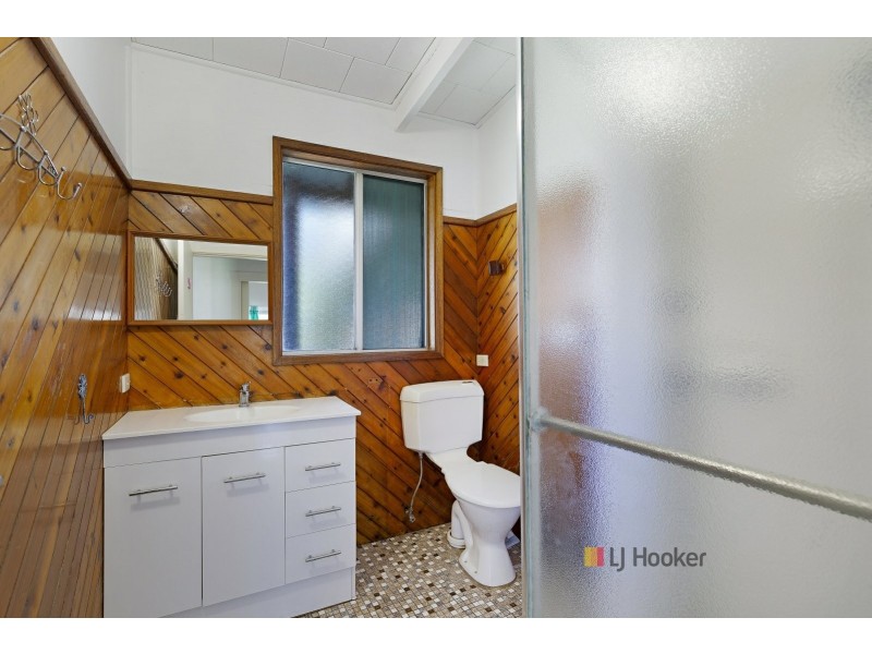 11 Natuna Avenue, Budgewoi NSW 2262