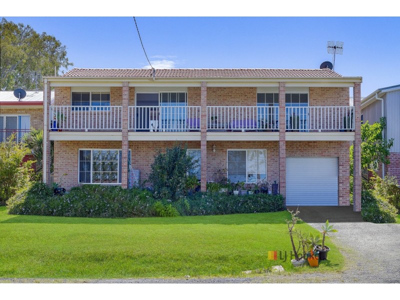 23 Buff Point Avenue, Buff Point NSW 2262