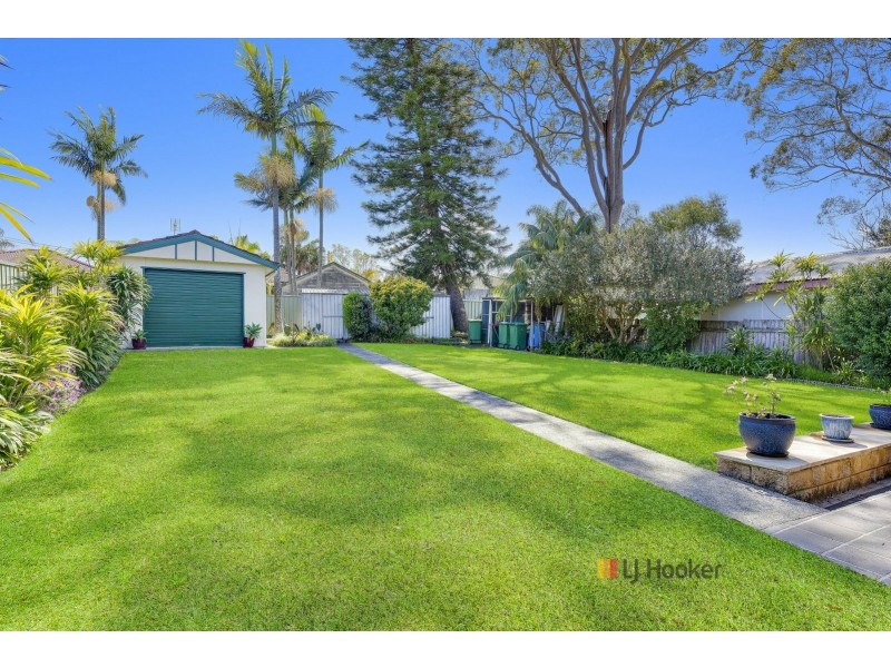 11 Birdwood Drive, Blue Haven NSW 2262