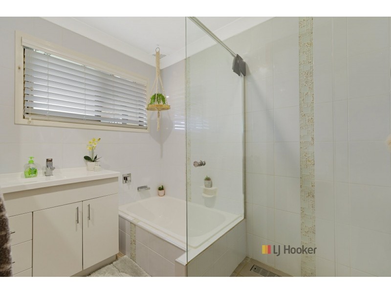 11 Birdwood Drive, Blue Haven NSW 2262