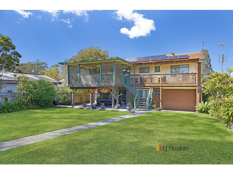 11 Birdwood Drive, Blue Haven NSW 2262