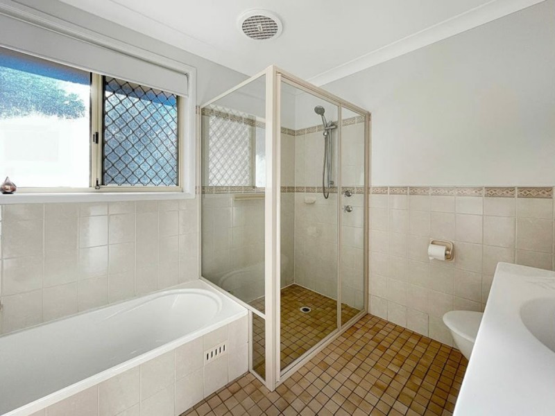 Villa 4/54 Gascoigne Road, Gorokan NSW 2263