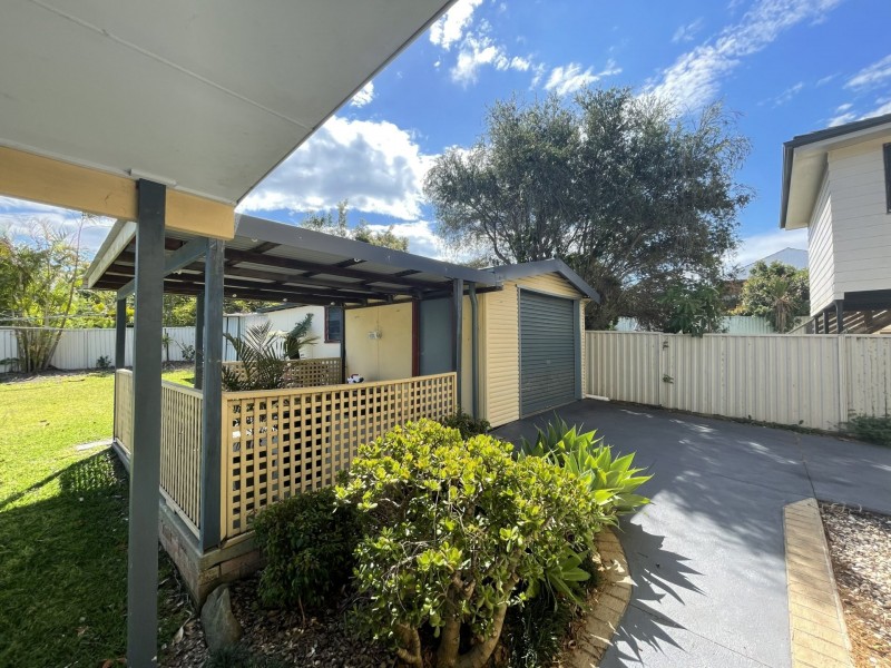 14 Woolana Avenue, Budgewoi NSW 2262
