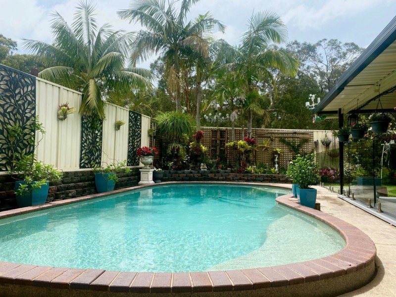 6 Nicoli Close, Buff Point NSW 2262