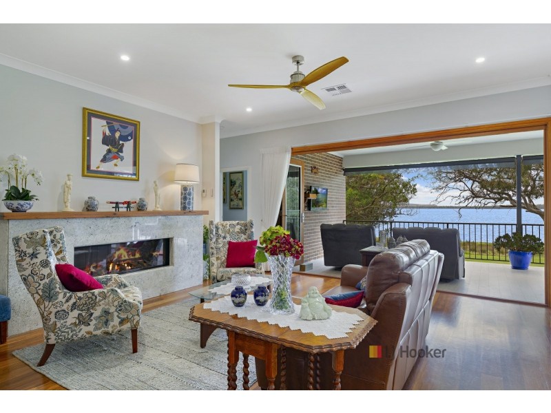 45 Sunrise Avenue, Budgewoi NSW 2262