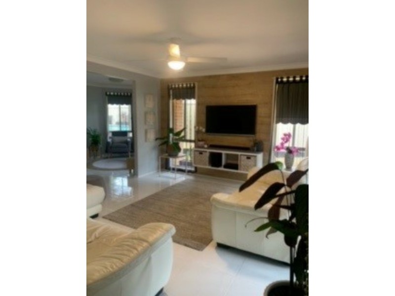 2 Flame Tree Close, Hamlyn Terrace NSW 2259