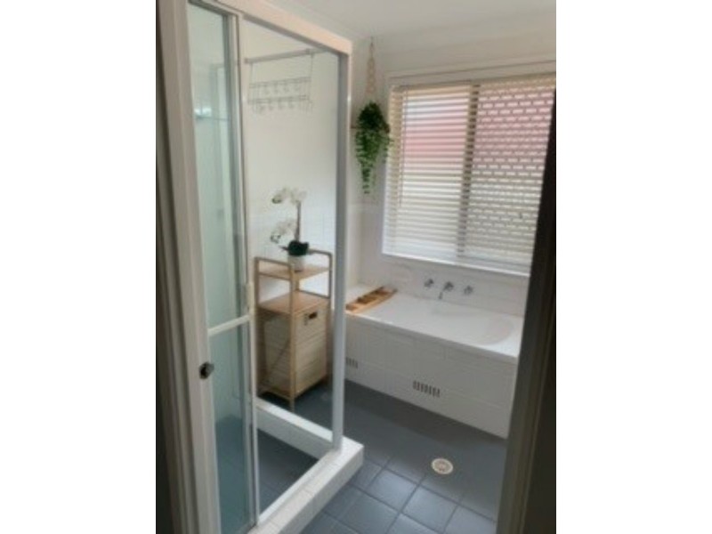 2 Flame Tree Close, Hamlyn Terrace NSW 2259