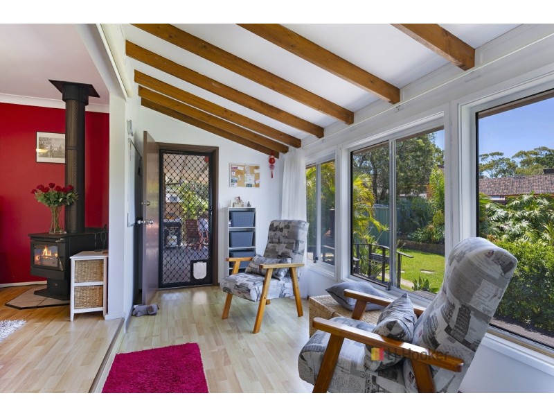 73 Wall Road, Gorokan NSW 2263