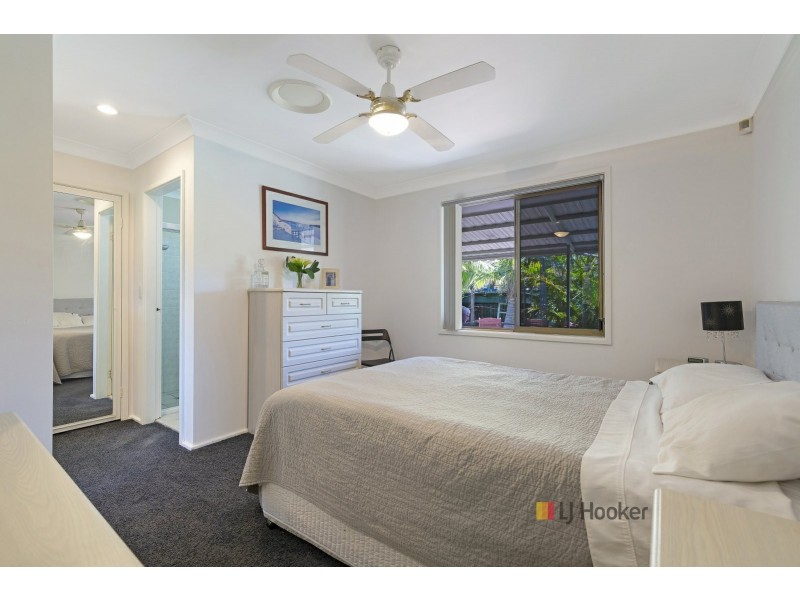 73 Wall Road, Gorokan NSW 2263