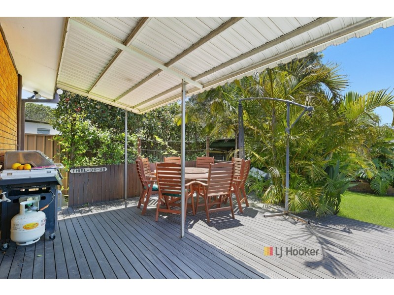 73 Wall Road, Gorokan NSW 2263