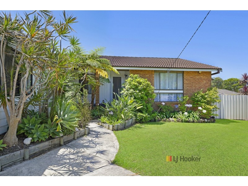 73 Wall Road, Gorokan NSW 2263