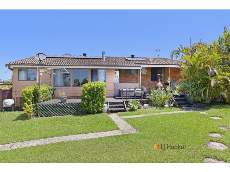 73 Wall Road, Gorokan NSW 2263