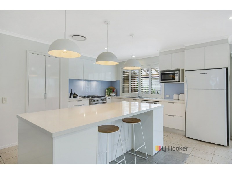 21 Barrington Drive, Woongarrah NSW 2259