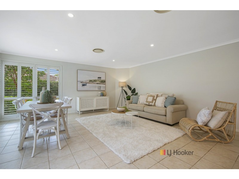21 Barrington Drive, Woongarrah NSW 2259