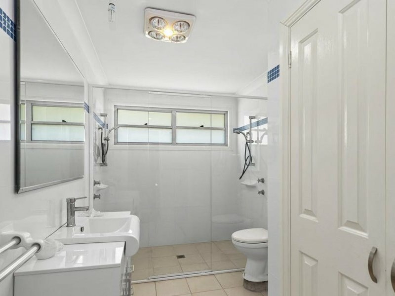 Floor 1/112 Budgewoi Road, Noraville NSW 2263