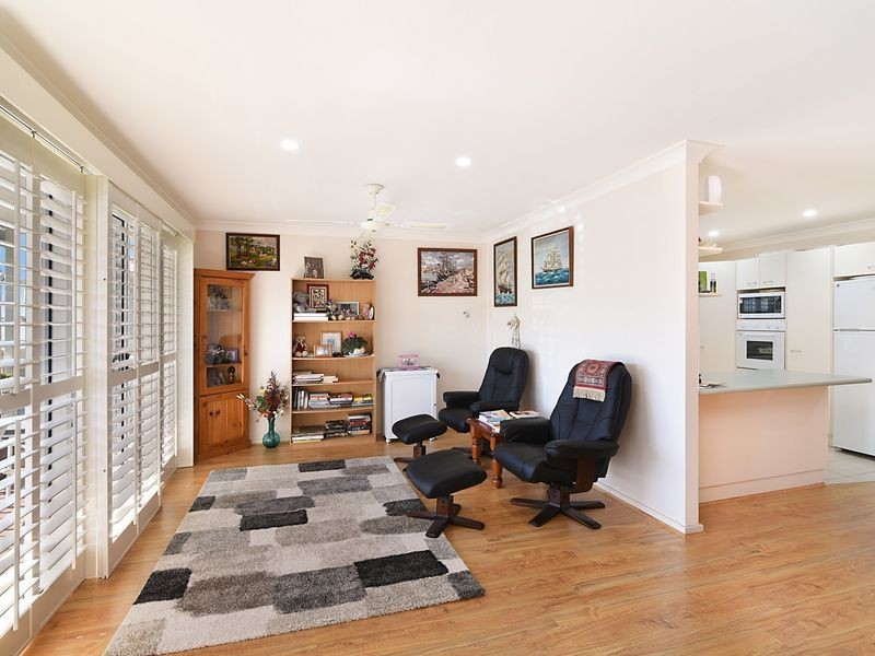 125/2 Saliena Avenue, Lake Munmorah NSW 2259