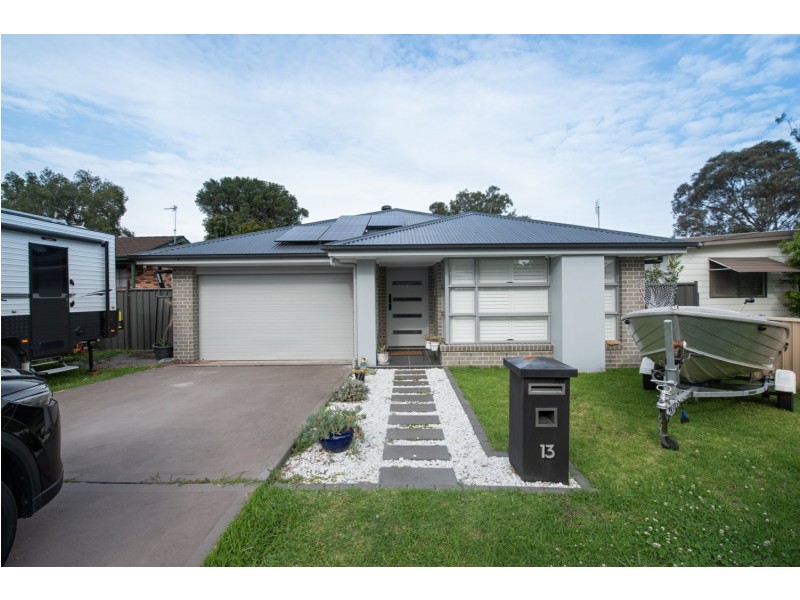 13 Manoa Road, Budgewoi NSW 2262