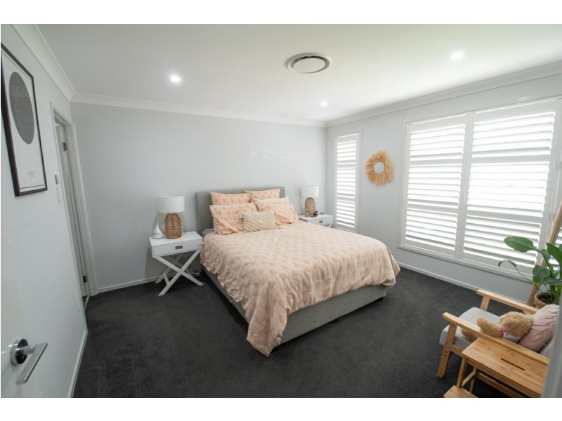 13 Manoa Road, Budgewoi NSW 2262