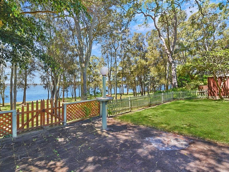 22 Lloyd Avenue, Chain Valley Bay NSW 2259