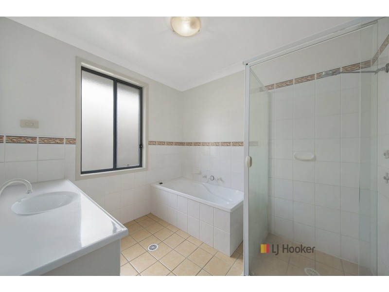 2 Bancroft Close, Blue Haven NSW 2262