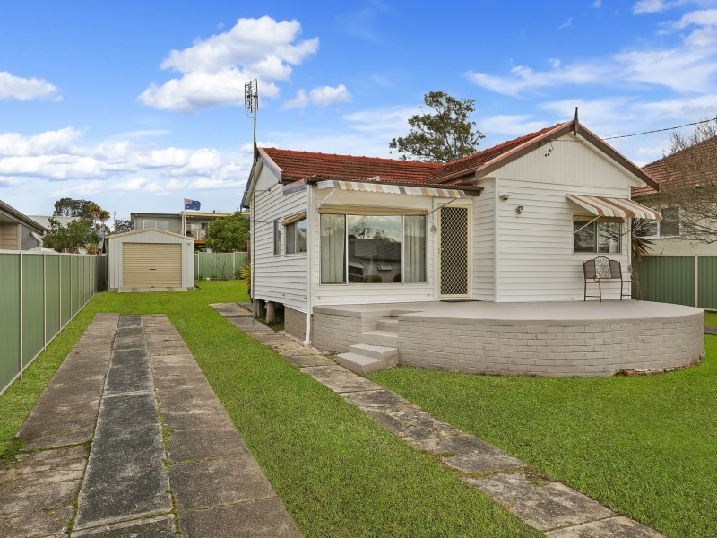 9 Peel Street, Toukley NSW 2263