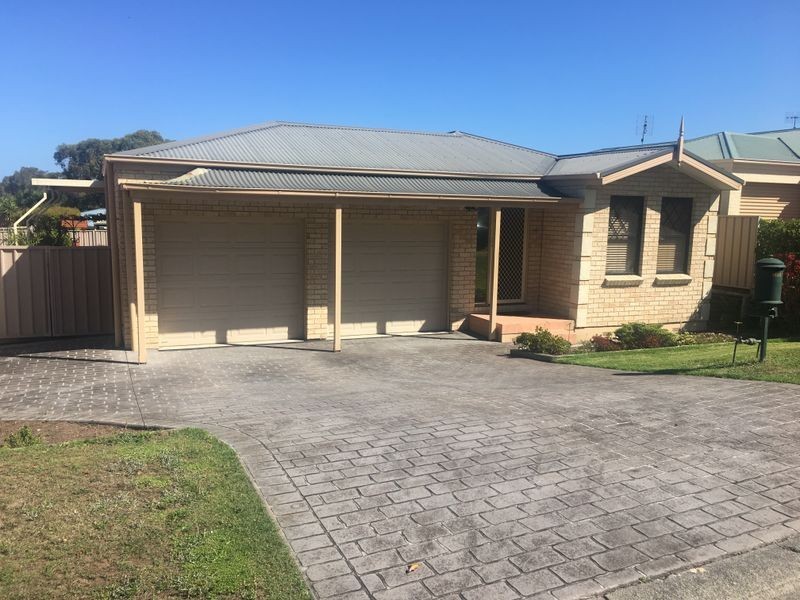 6 Roanoke Drive, Lake Munmorah NSW 2259